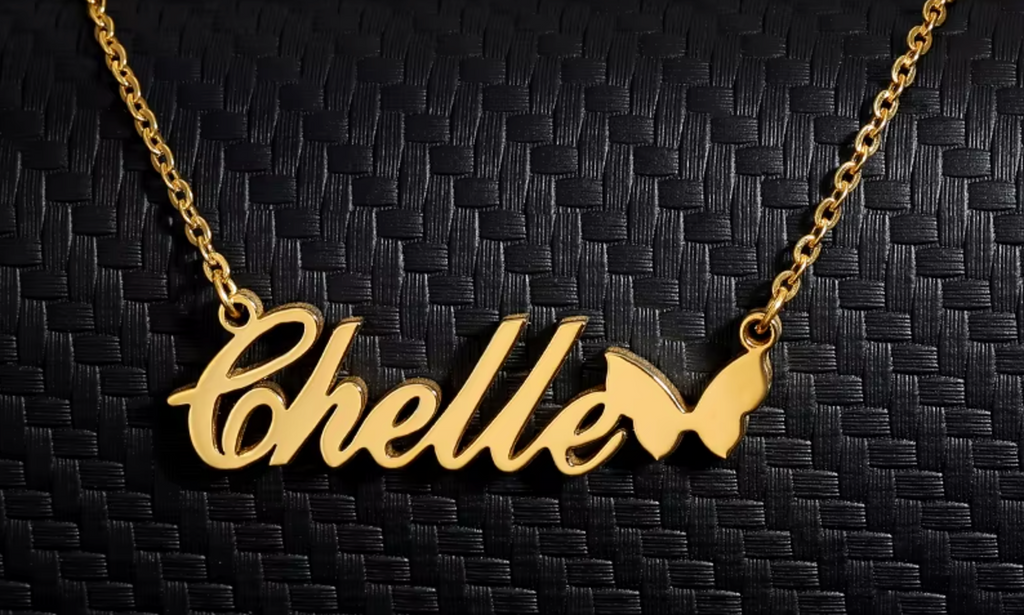 Collier avec Prénom Coeur et Papillon